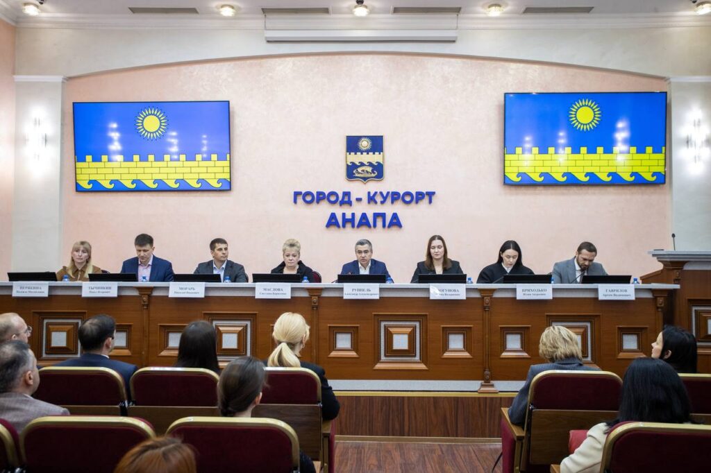 Перспективы открытия пляжей в Анапе обсудили на выездном совещании с вице-губернатором Кубани