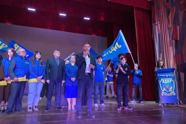 Актив ЛДПР поздравил астраханок с 8 Марта масштабным концертом | АРБУЗ