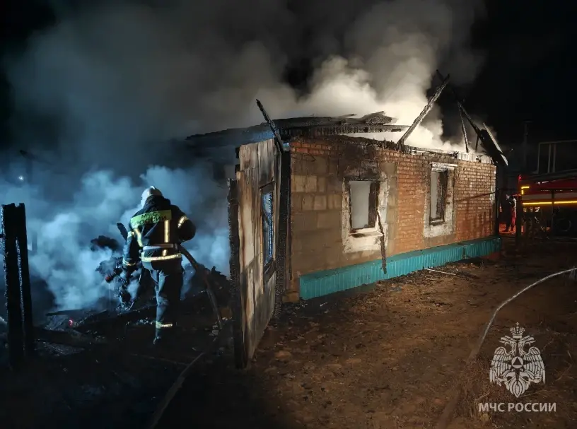 Три человека погибли в результате пожара в Астраханской области