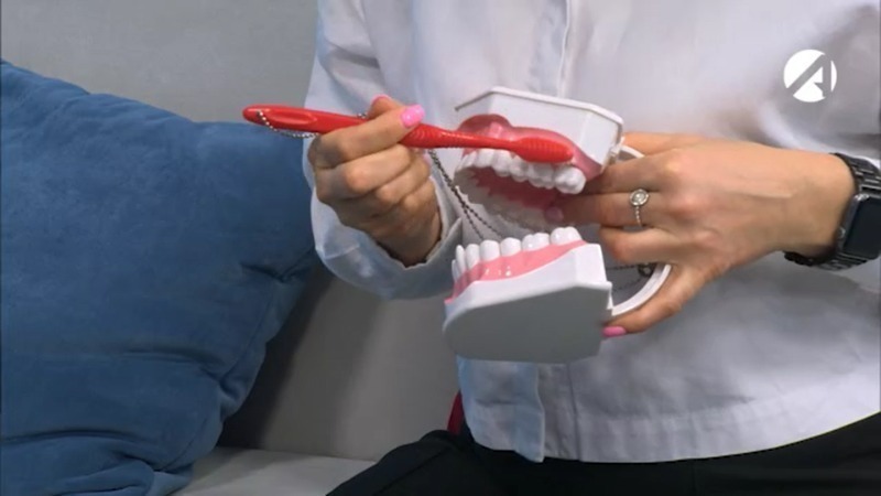 Чем опасно домашнее отбеливание зубов