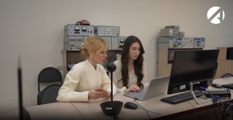 Аспирантка астраханского вуза разработала нейросеть для поиска фейков