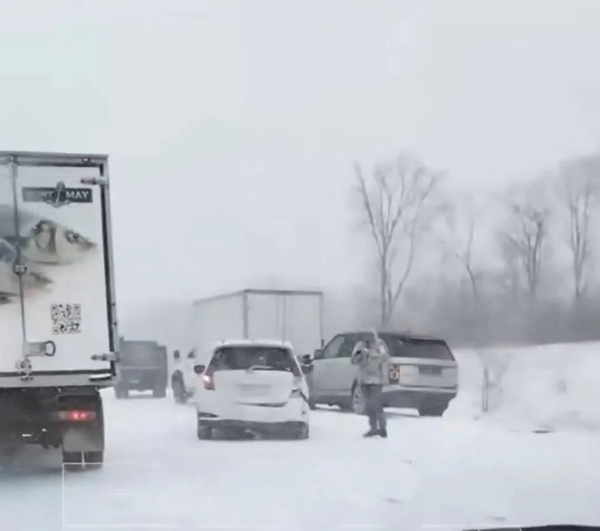 Под Уссурийском в массовом ДТП столкнулись 25 автомобилей