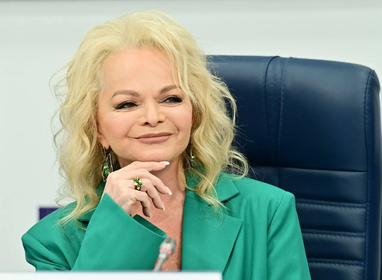 Ларису Долину раскритиковали после ухода зрителей с концерта