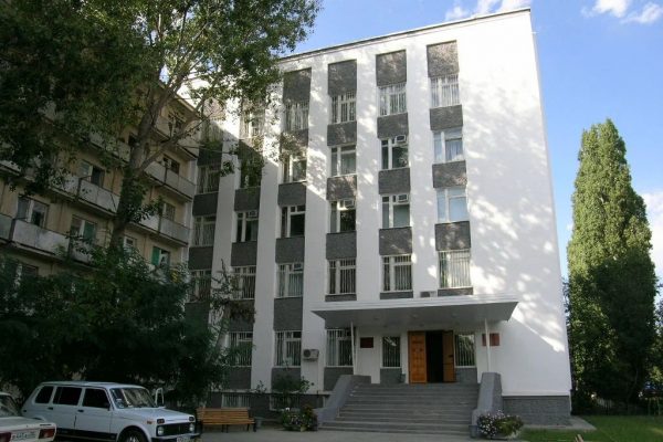 89-летний астраханец женился перед смертью: почему его сын и вдова теперь судятся | АРБУЗ