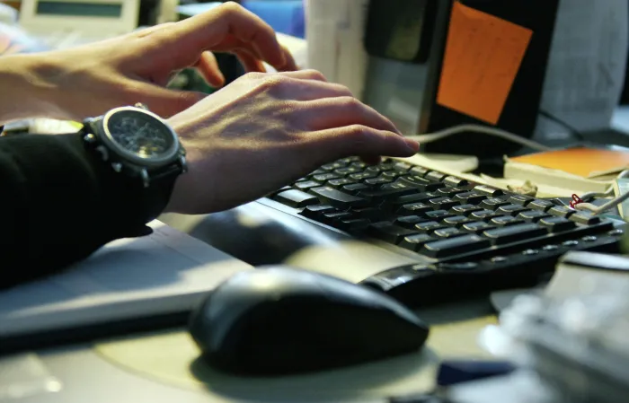 В Красноярском крае бывший помощник бизнесмена использовал копию электронной подписи, чтобы помогать конкуренту выигрывать торги