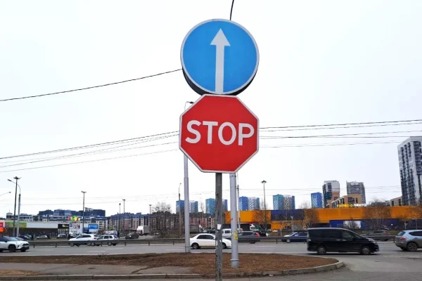 Житель Кузбасса через суд обязал администрацию отремонтировать дороги и обустроить остановку