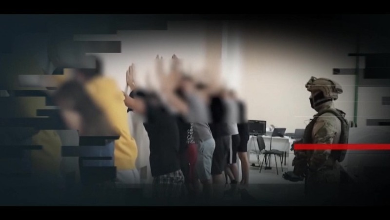 Россиян атакуют мошенники, принуждающие к диверсиям и терактам