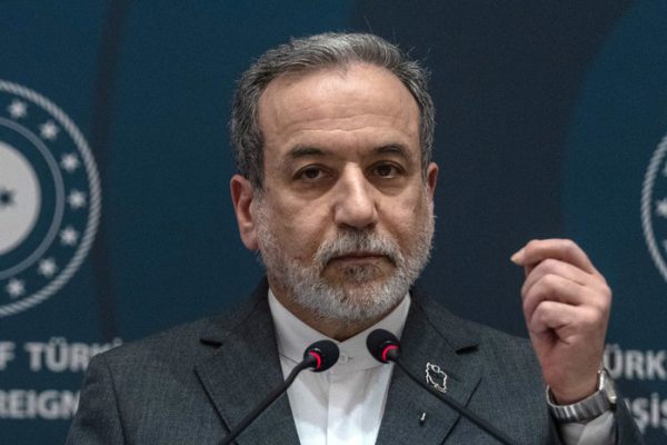 Аракчи заявил о политической поддержке Ирана со стороны России и Китая