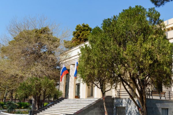 Члены семей посольства России эвакуированы из Ирана