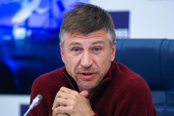 Ягудин назвал перебором костюм Лутфуллина с иконой в финале Гран-при России