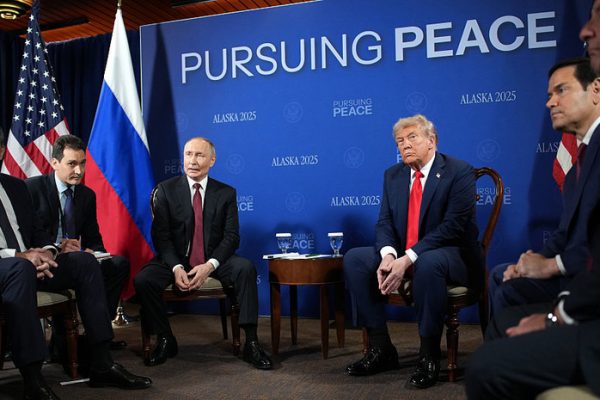 Трамп оценил роль переводчиков в беседах с Путиным и Си Цзиньпином