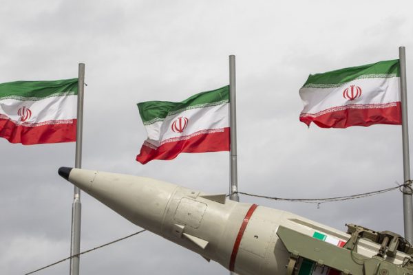 КСИР: Иран намерен применять ракеты с боевой частью свыше 1 т