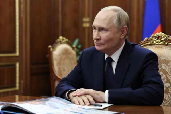 Путин провёл разговор с президентом Ирана