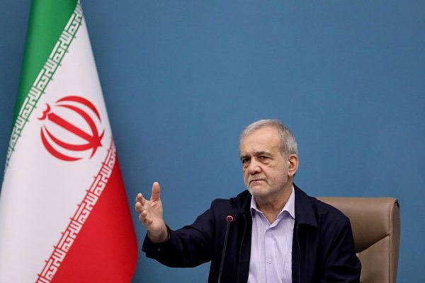 Пезешкиан назвал репарации Ирану одним из условий завершения конфликта с США