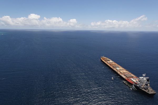 Один член экипажа погиб в результате атаки на нефтяные танкеры у Ирака