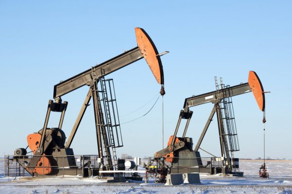 Песков: США пытаются стабилизировать рынок, смягчая санкции против нефти из России