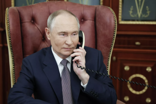 Путин и Лукашенко провели телефонный разговор