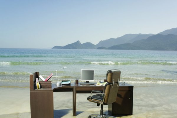 HR-эксперт рассказал, когда работодатель может вызвать сотрудника из отпуска