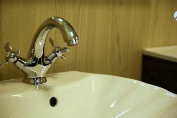 В трёх районах Астрахани на один день отключат тепло и горячую воду