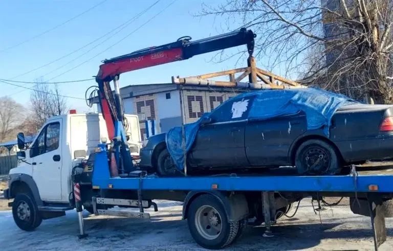 Борьбу с брошенными автомобилями продолжают в Красноярске