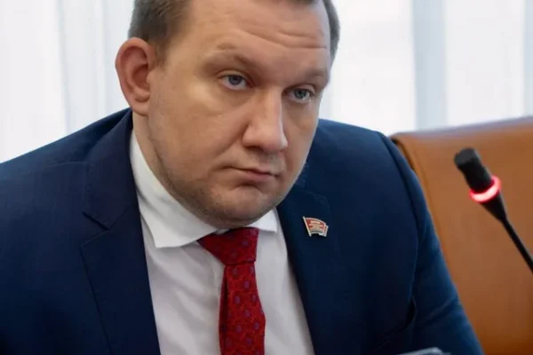 Руководителя красноярского отделения ЛДПР объявили в федеральный розыск