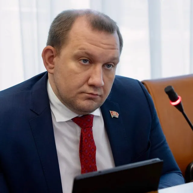 Руководителя красноярского отделения ЛДПР объявили в федеральный розыск