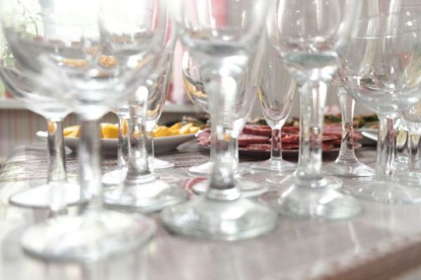 В астраханском магазине продавали алкоголь с ацетоном