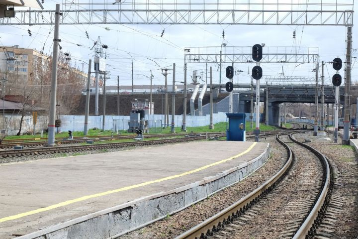 В Астрахани перекроют железнодорожный переезд 