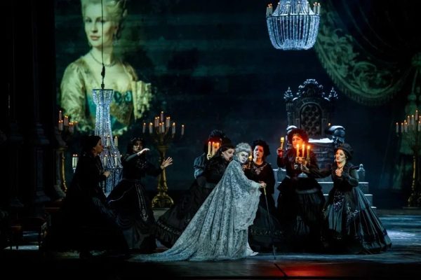 В Астрахани постановка "Пиковая дама" заставила зрителей переживать | АРБУЗ