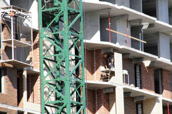 Сколько должен получать астраханский строитель I разряда