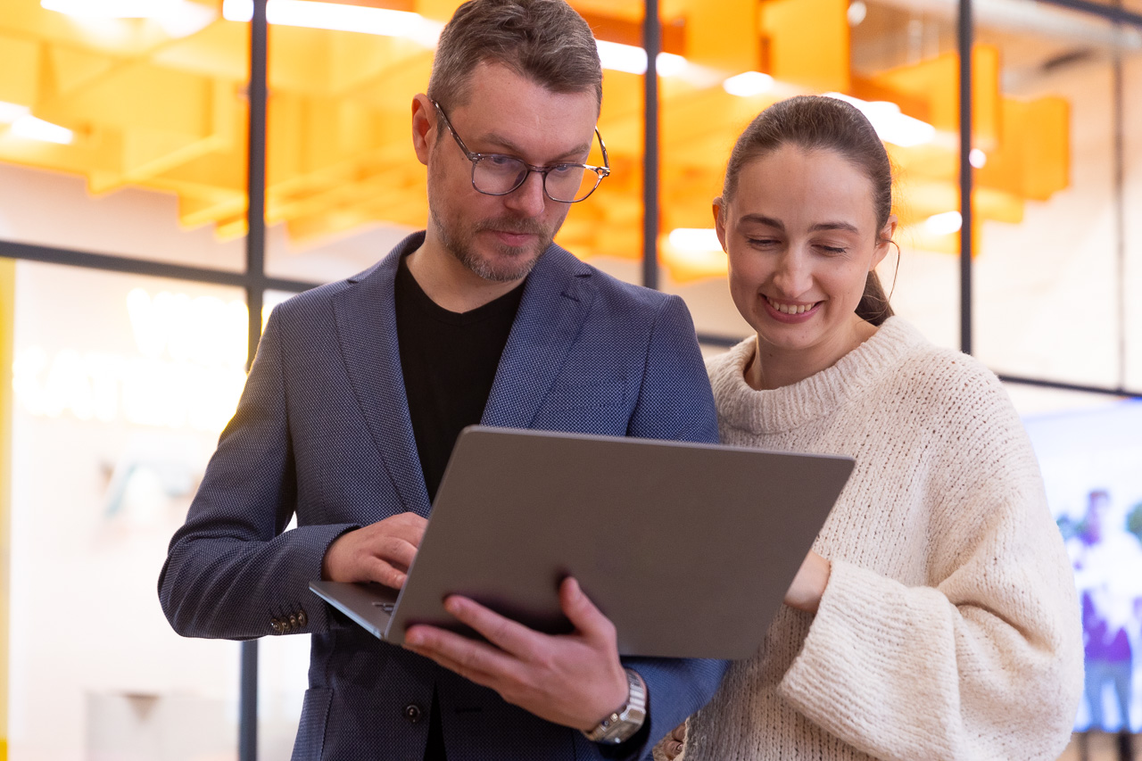 Мужчины готовились к 8 Марта активнее, чем женщины к 23 Февраля | АРБУЗ