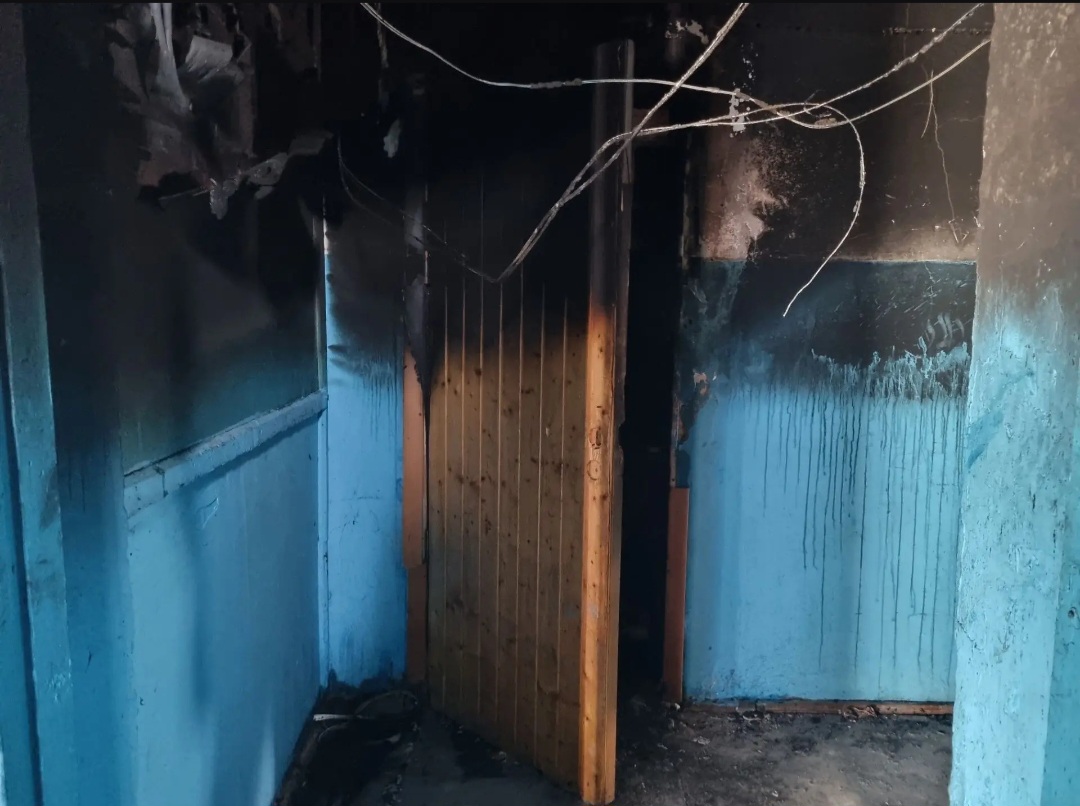 Ночь мести: в Астраханской области парень поджег квартиру друга и наказал другого приятеля | АРБУЗ