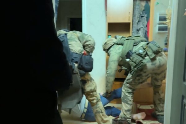 В Астрахани у сотрудника предприятия "Чистый город" прошли обыски: во всем виноваты пакеты | АРБУЗ