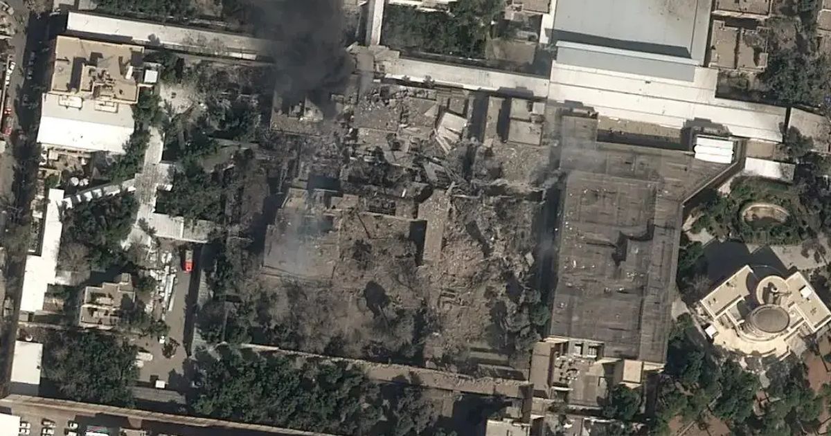 Ракетный удар стер с лица земли резиденцию верховного лидера Ирана