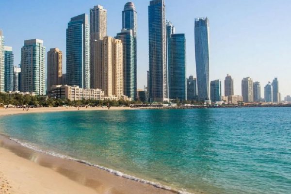 «ПВО в ОАЭ крутейшая»: красноярский фотограф рассказал о реальной обстановке в Дубае