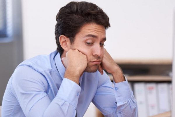 К 40-50 годам — инвалид: врач назвал убийственную привычку офисных работников