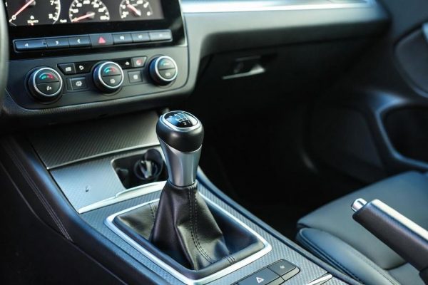 Автомобилям с механической коробкой передач грозит исчезновение