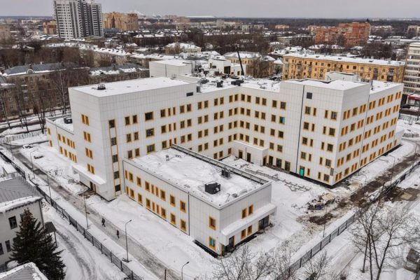 В Королеве уже на 80% построили новую поликлинику