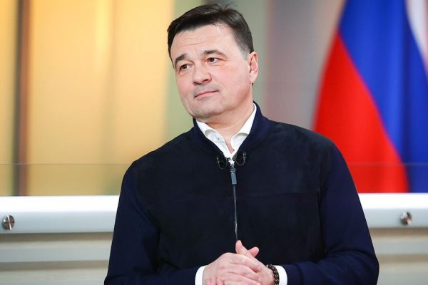 Губернатор Андрей Воробьев поздравил россиянок с Международным женским днем