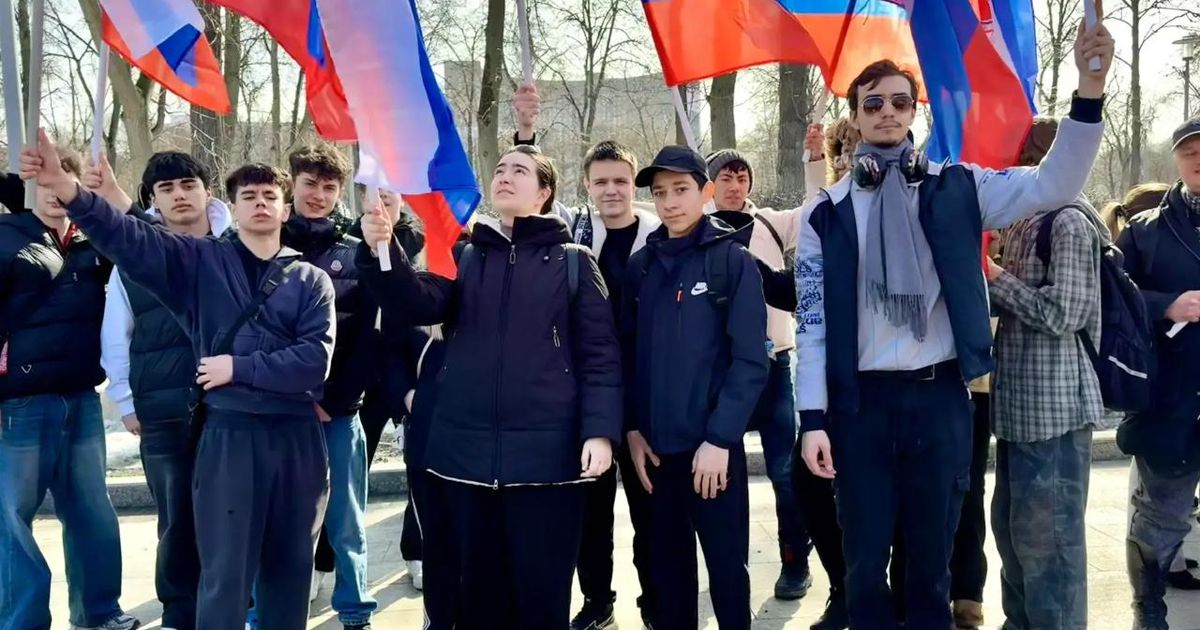 Более 420 тыс. школьников и студентов Подмосковья приняли участие в мероприятиях ко Дню воссоединения Крыма с Россией