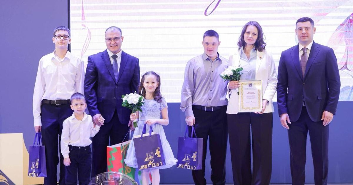 Глава Подольска поздравил жительниц с наступающим 8 Марта