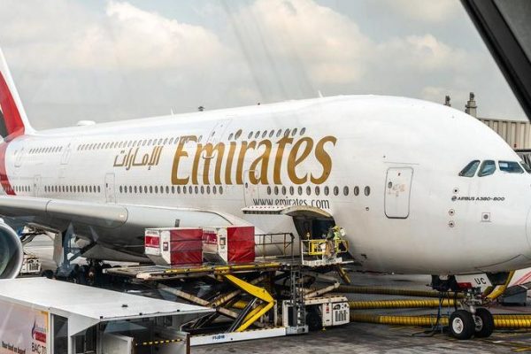 Авиакомпания Emirates не пускает россиян на рейс из Мальдив в Дубай