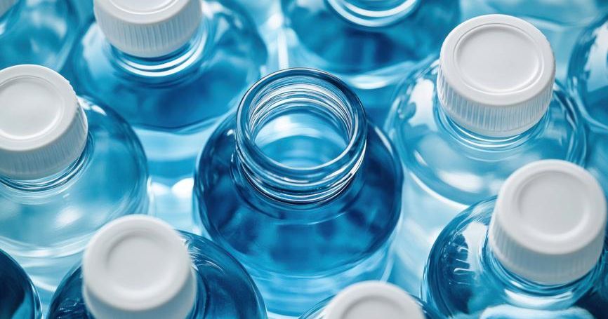 Что-то липкое: бизнес-леди отравилась минералкой в самом дорогом отеле Петербурга