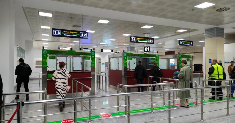 Россиян массово не пускают за рубеж по одной причине