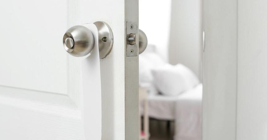 Российским отелям рекомендовали не размещать туристов из КНР на четвертых этажах