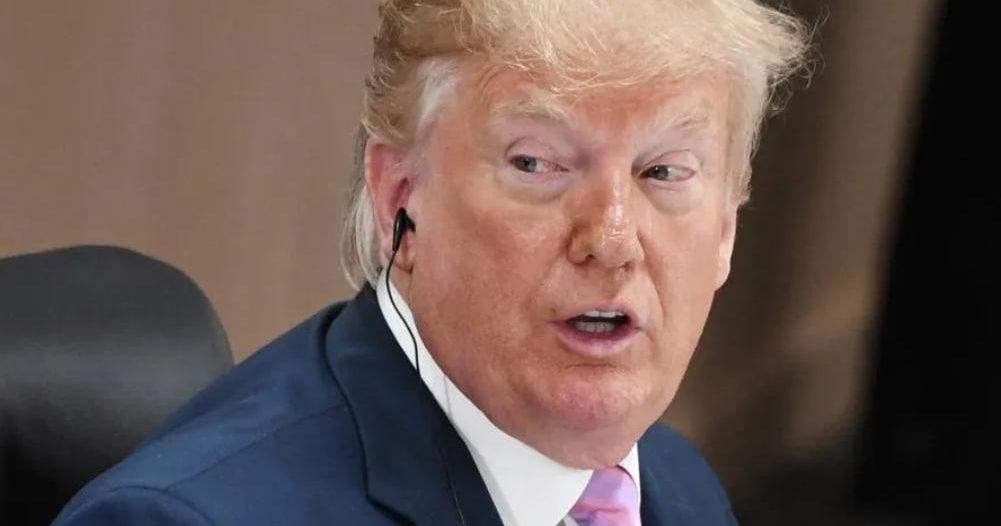 Трамп сообщил о ежедневных переговорах по Украине