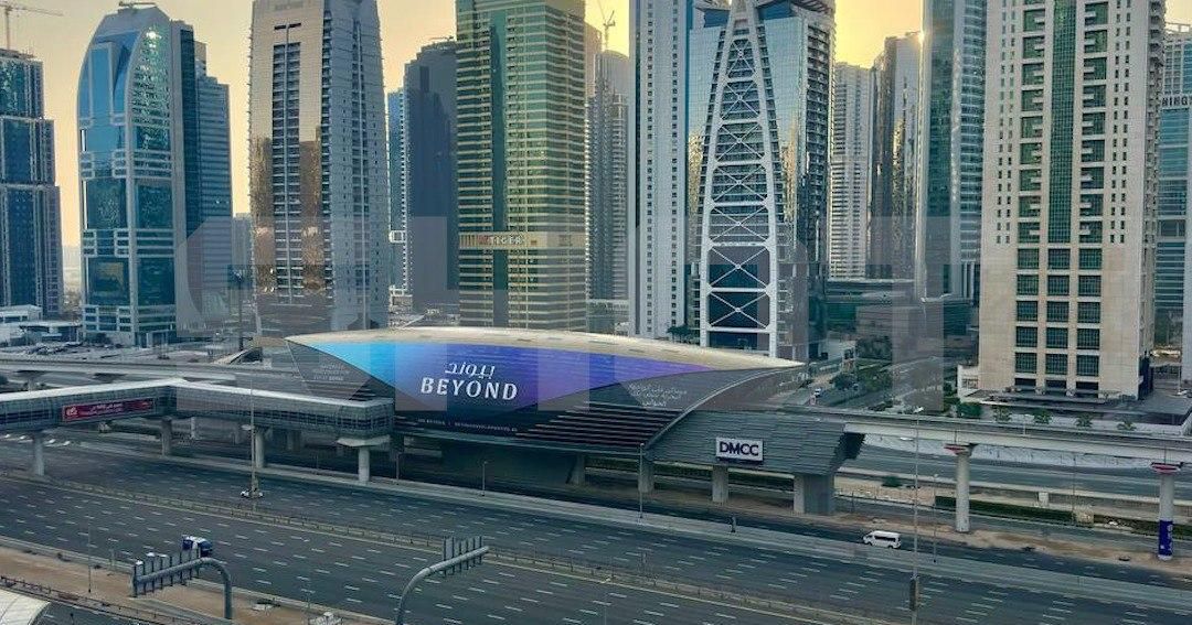 «Город как будто вымер»: Дубай опустел после ночных ракетных ударов