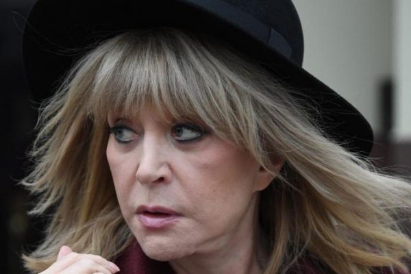 Бородин требует с Пугачевой 5 млн руб за то, что она назвала его «доносчиком»