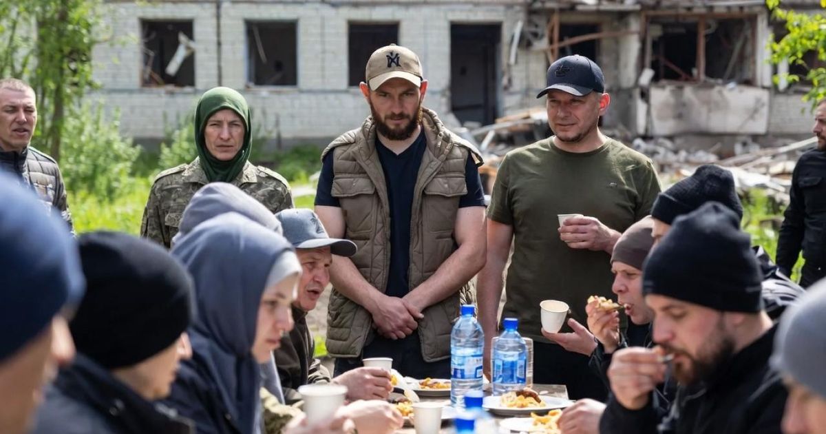 Возвращение из плена: трое жителей Курской области доставлены в Россию после удержания на Украине
