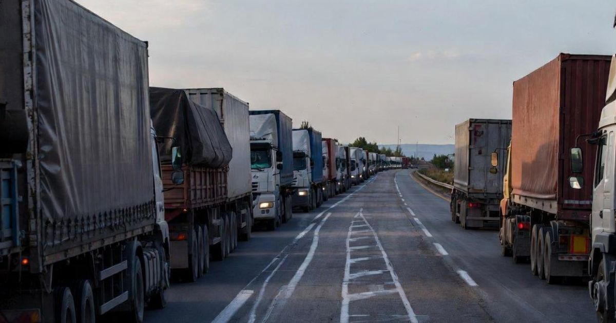 Граница на замке: Азербайджан закрыл транзит для Ирана после ударов БПЛА по Нахчывану